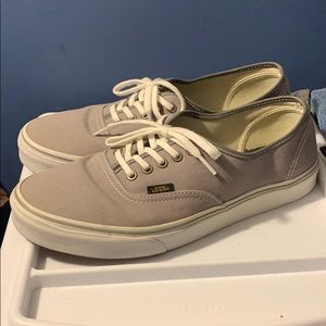 Men’s 9 vans classic gray white black